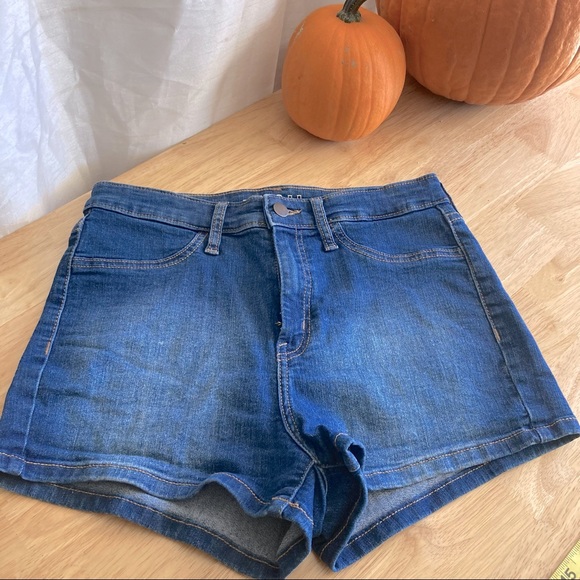WILD FABLE (WOMEN'S SIZE 8/29R) DENIM SHORTS